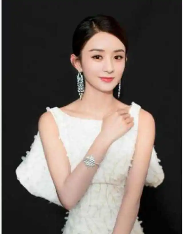 赵丽颖爱奇艺尖叫之夜,现场图和精修图差距令人大跌眼镜