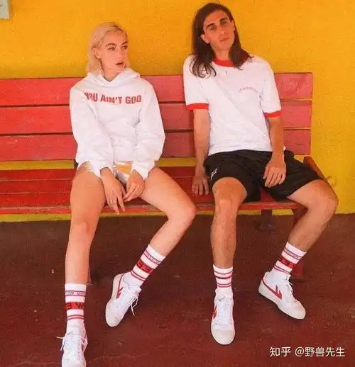 被匡威击败的回力,却制霸了整个美国