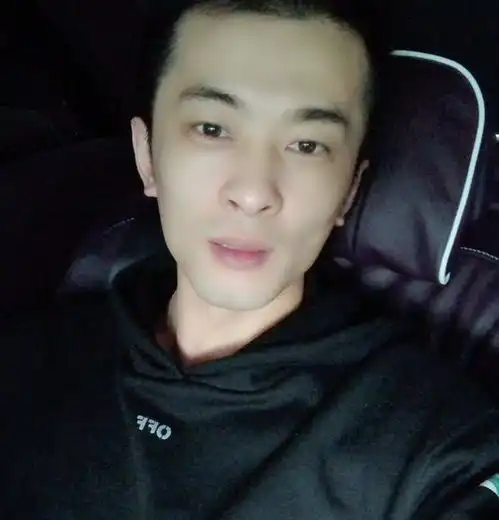快手惊现陈世美,被爆为钱抛弃妻子,他开播怒怼跟你没关系