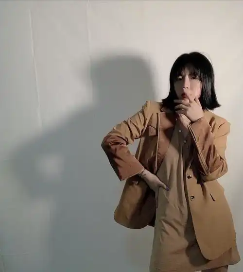 原来同色系穿搭这么好看,浅色温柔深色个性,让人过目不忘