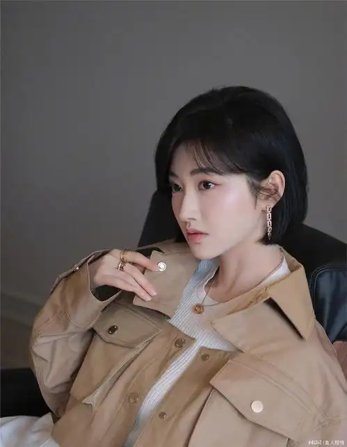 景甜分享午间日常,清新自然引热议