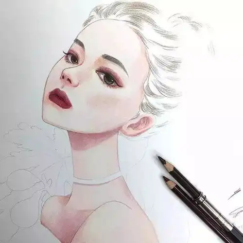 淡淡的彩铅细腻的笔触精致的妆容