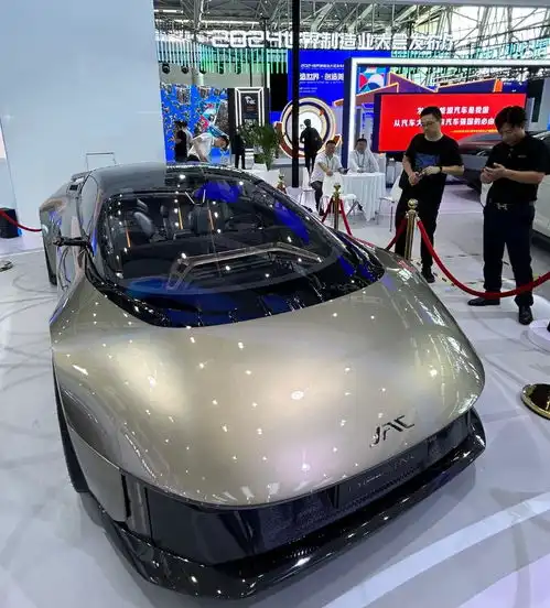财经聚焦丨迭代快重研发集群化新能源汽车产业发展趋势观察