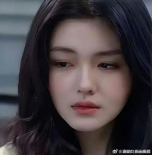 2004年的一天,大s来到台北南京东路的一家诊所洗纹身