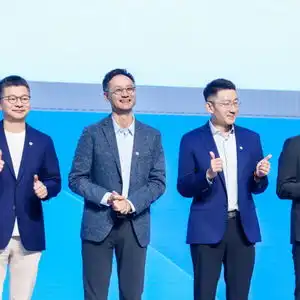 九个字总结腾讯今年最重要的会向云端向外看向内求