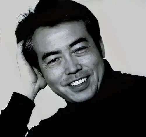 没有陈飞宇,陈凯歌的体面,也在30年前的那一晚,被洪晃撕得粉碎
