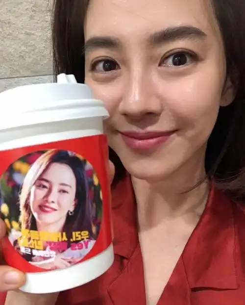 runningman资讯宋智孝收到咖啡车应援金钟国ins更新金泰妍为大神宣传代言冰淇淋