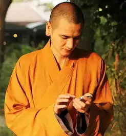 他放弃做富二代女婿,跑到寺庙成了中国最帅和尚