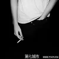 嘴里叼烟的男生头像吐烟头像背影