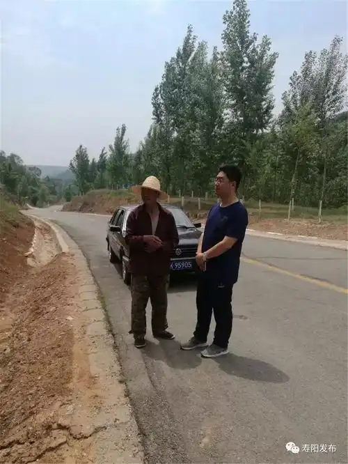 这位只知道工作的好干部走了,他的事迹感动了很多人