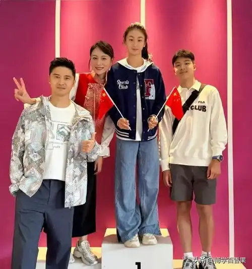 田亮子女近况16岁森碟颜值出众,小亮仔已成家中最高个儿