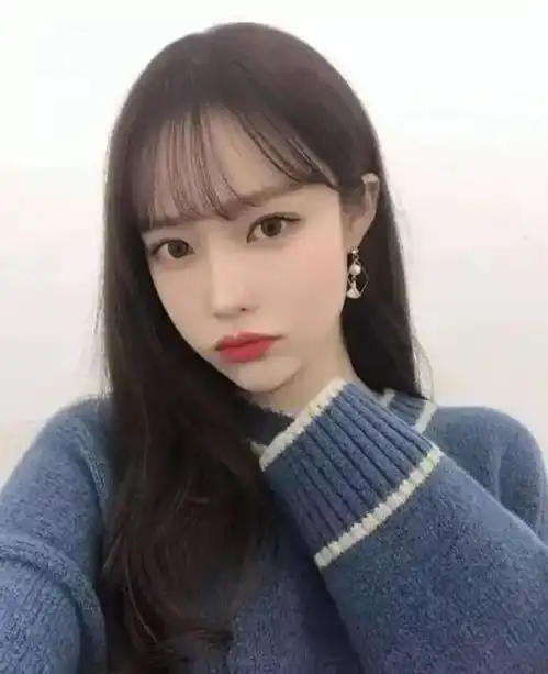 7岁小女孩铁嘉欣,一张笑脸走红,父母为她拒绝了100万的薪酬