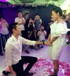张嘉倪首度带老公买超上节目,打篮球买婚纱甜度超过偶像剧