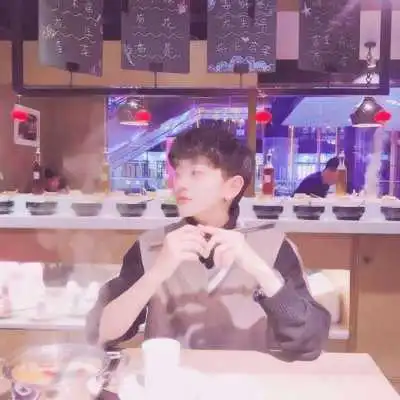 美丽适合冬日的恋人头像