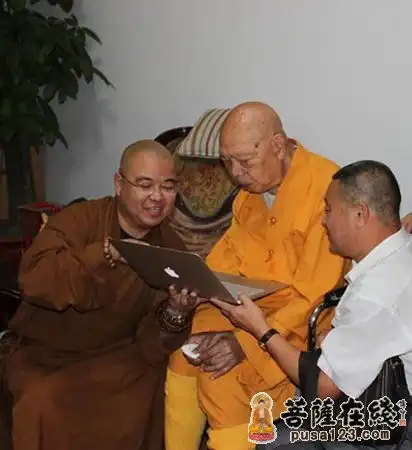 圣愿法师赴北京看望中国佛教协会名誉会长一诚大和尚