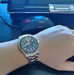尊贵霸气,品味n厂v7版劳力士间金黑水鬼腕表