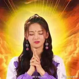 杨超越终获广大网友好评,她刚刚拜科比为师,扭头就为中国队加油