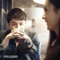 qq头像八月在一起女生小清新