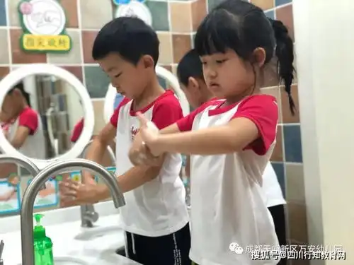 成都天府新区万安幼儿园夏来疫去,萌娃归园记