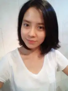baby素颜鉴定没整容baby素颜惊悚下巴离奇变短