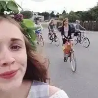 欧美妹纸超拽个性头像成为黑暗中的一束光