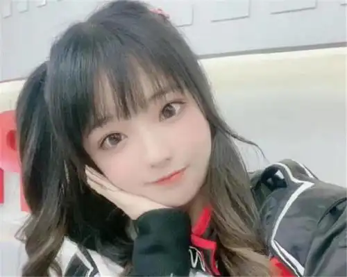 天赐超逆风翻盘,美女队友奖励cos西施郝一点十年功力自愧不如