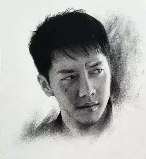 素描常见画成这样不多见细腻到骨头里