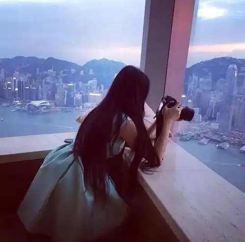脸胖的妹子,这五款发型能让你的脸变的很瘦
