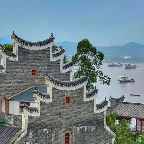 一位摄影师去了赣县一乡镇采风,拍下这样一组照片大湖