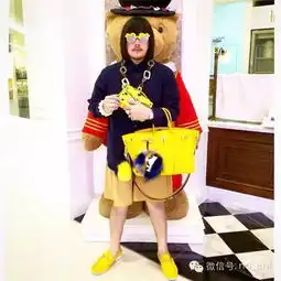 泰国母子日日炫富还总熬鸡汤