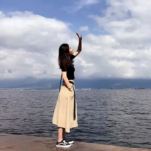 清新别致的套装裙穿搭,时尚显瘦,青春又有活力