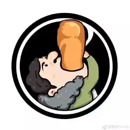 王思聪吃热狗,被卖沙雕文创的盯上了各种包装笑死了