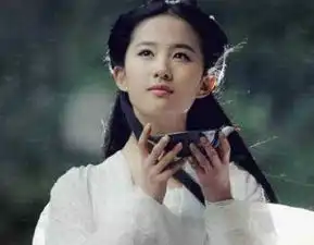古装女星,美得令人窒息,黑发飞瀑般飘洒下来,弯弯的峨眉谁最美