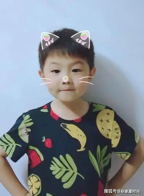 3岁成名5岁上春晚的张俊豪,年入百万令人羡慕,父母非常后悔