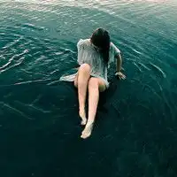 好看的个性头像爱情让我蒙蔽双眼