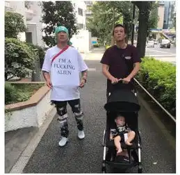 炫娃狂魔陈冠希晒女儿和自己小时候对比照细数娱乐圈的晒娃奶爸