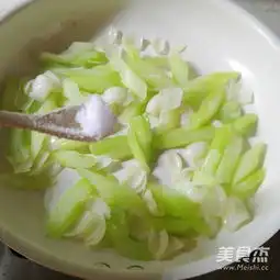 百合西芹的做法百合西芹怎么做