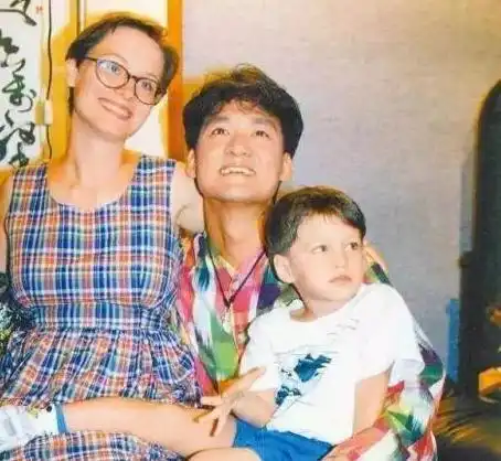 从夫妻到姐弟再到母子,周华健妻子康粹兰承受了太多太多