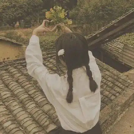闺蜜头像卡通头像锁在轮回