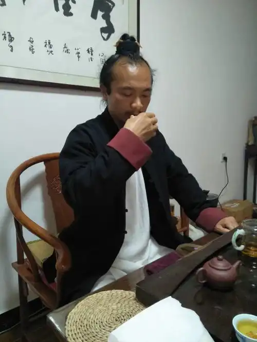 武当山道士修行者的一天,追求高尚远大强悍而质朴的生活