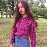 欧美妹纸超拽个性头像成为黑暗中的一束光