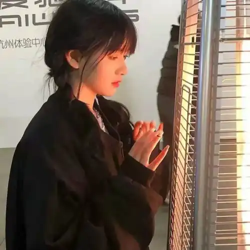 该换头像啦,甜美系女生头像你值得拥有