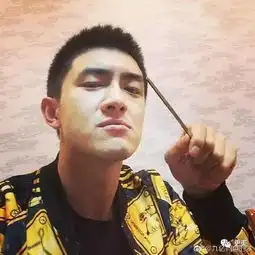 曾经的校园女神,换了几个头后放飞自我,辣眼自拍丑到亲妈不认