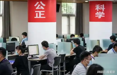高考考试成就业新出路,第一个冲出考场速成网红,对别的考生礼貌么