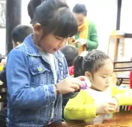神奇的松塔小班2期11课孩子班