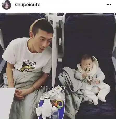 陈冠希父母旧照曝光,妈妈惊艳撞脸关之琳网友他爸一定很有钱