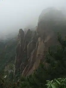 三清归来不看石三清山与黄山的隔空对话