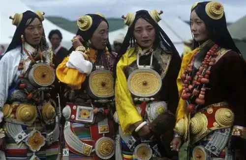 30年走遍全中国,他拍下了一代人的记忆,看哭了......
