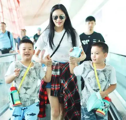 纯妃王媛可私底下原来这么少女更想不到的是,她的儿子都5岁了