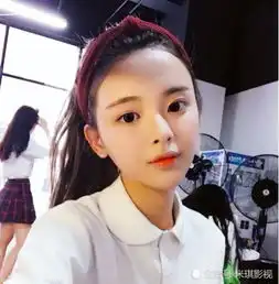 杨超越为拍杂志换了新发色,看起来清爽干净,难怪被称为芭比